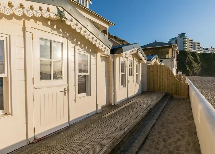 Tolcarne Beach Colonial Restaurant&Rooms